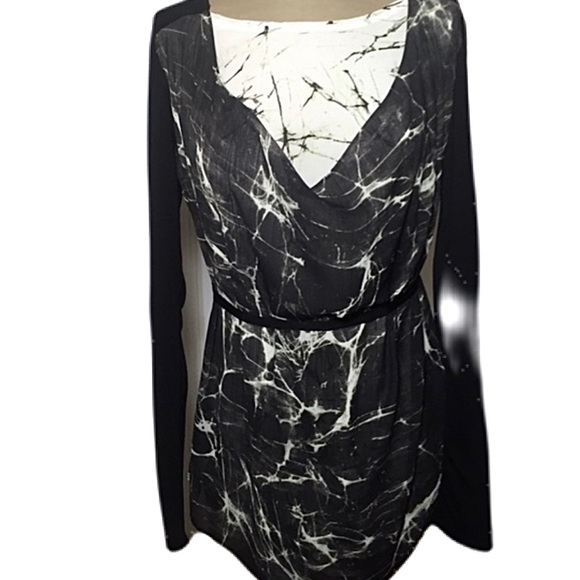 Simply Vera Vera Wang Tops - Black/Off White Mix Top - NWT